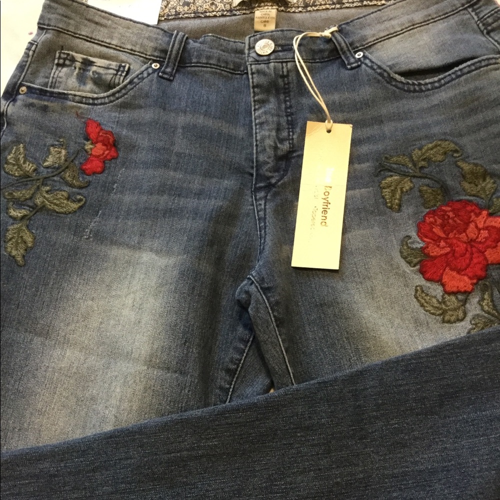 4-16. jeans with embroidered roses. - Picture 3 of 8